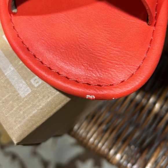 BORN IN CALIFORNIA SLIDES SUZE 9 1/2 - Picture 4 of 7